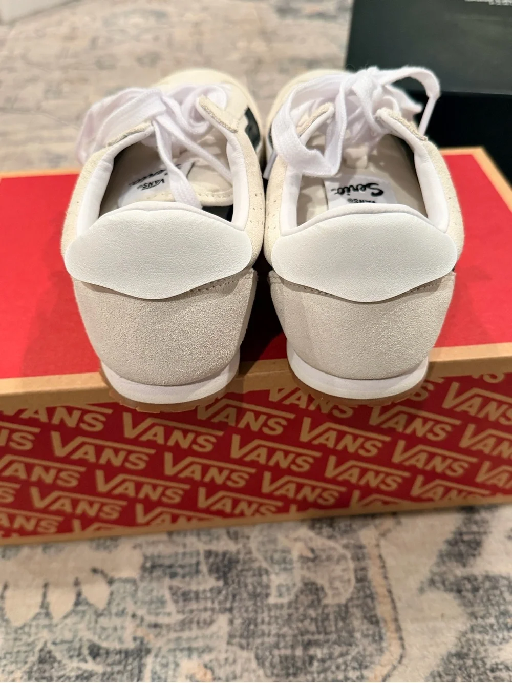 Vans Super Lowpro Suede Sneakers with Black Side Stripe size 7.5 - Picture 4 of 4